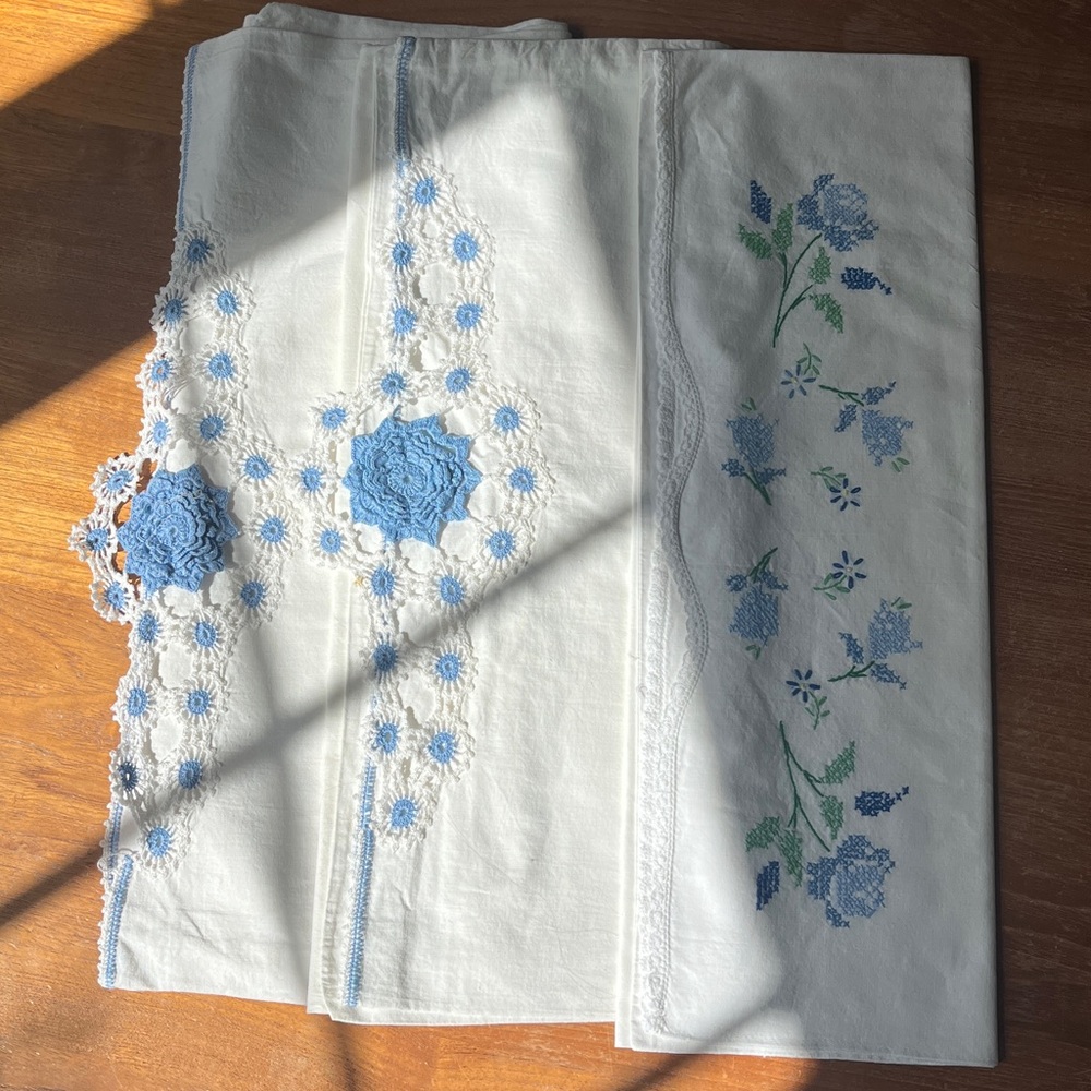 Antique Vintage Pillowcases - Picture 2 of 3